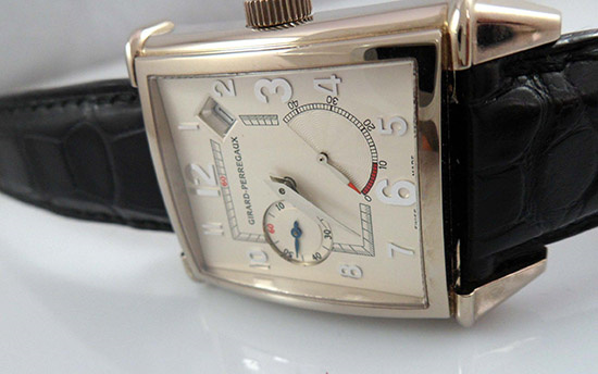 芝柏表蒙有划痕解决方法深度解析